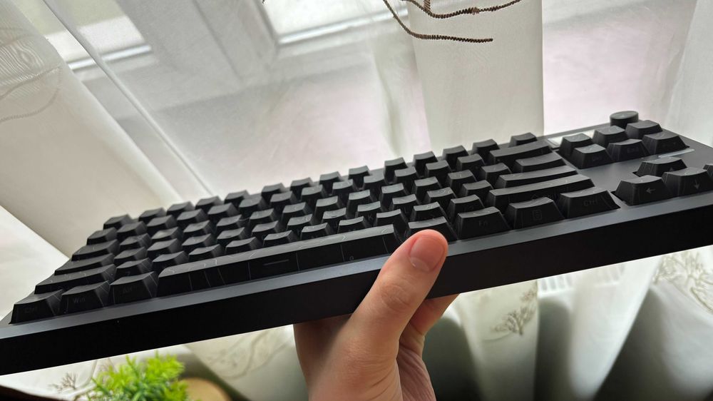 Tastatură Mecanică Custom Impecabilă (Gateron, RGB, Tri-mode, Ecran)