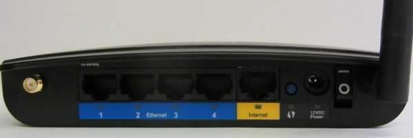 Рутер Linksys E1700.