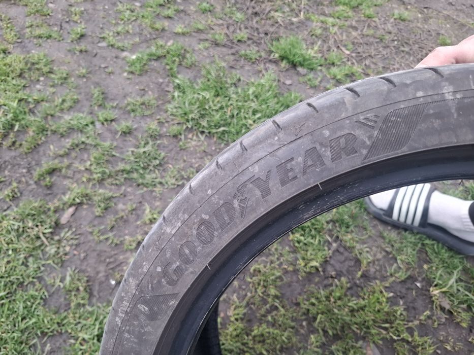 Vand set 4 anvelope 225 40 18 goodyear bune de vara dot 2023