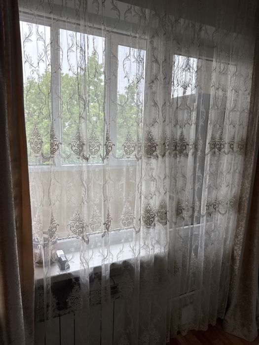 Продам шторы  вместе с тюльом