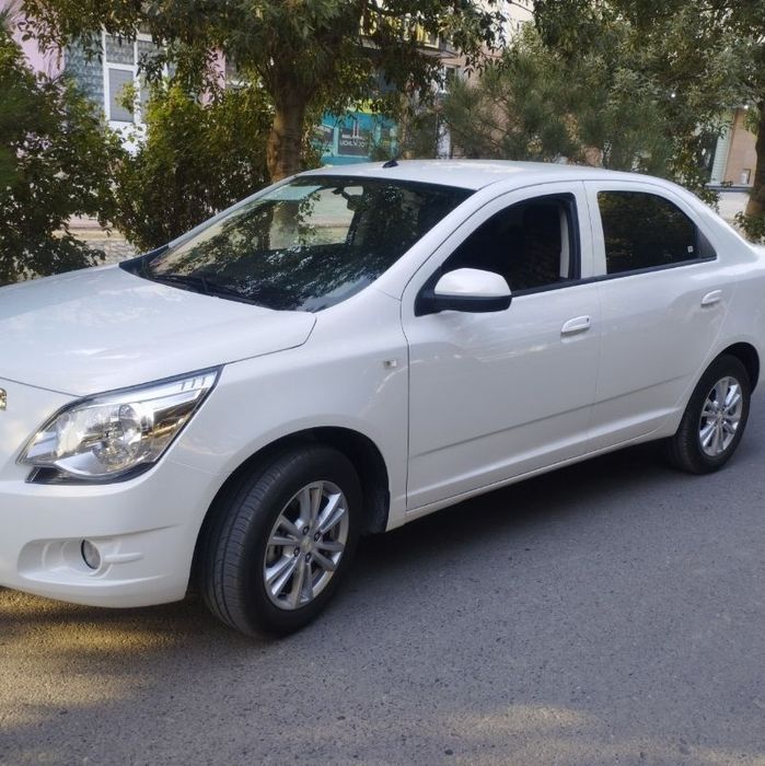 Коболт Сотилади Афтомат йил 2025 йургани 17.000 ранги ок метан 4 покал