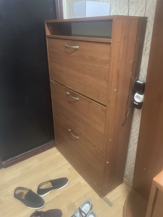 Обувница три отсека