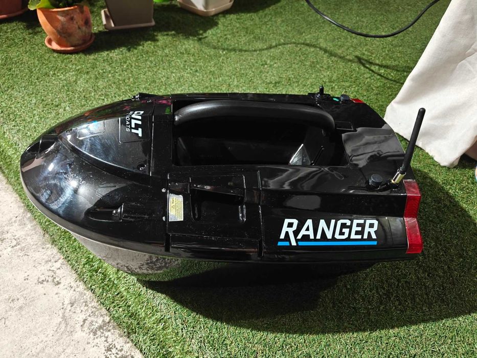 Продавам лодка за захранка Ranger Cult ( Skarp) + 2х Li-on батерии 3S