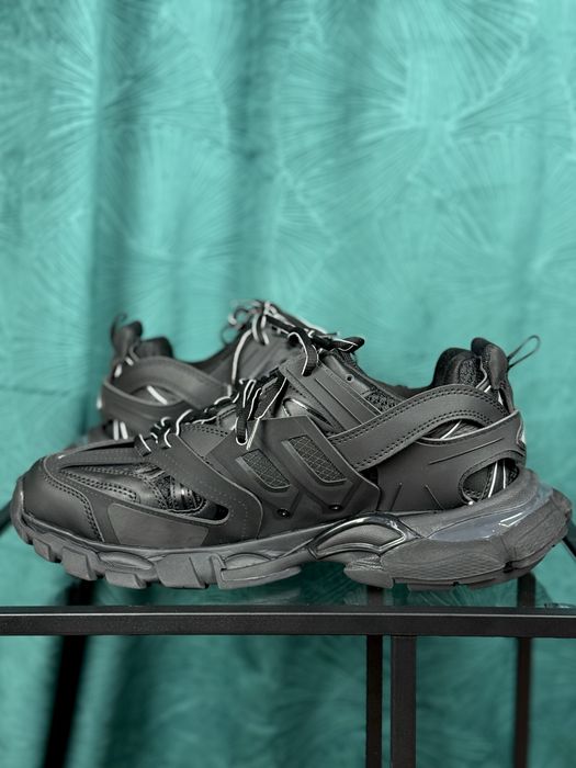 Balenciaga Tracks mărimea 43/44 Noi - full box