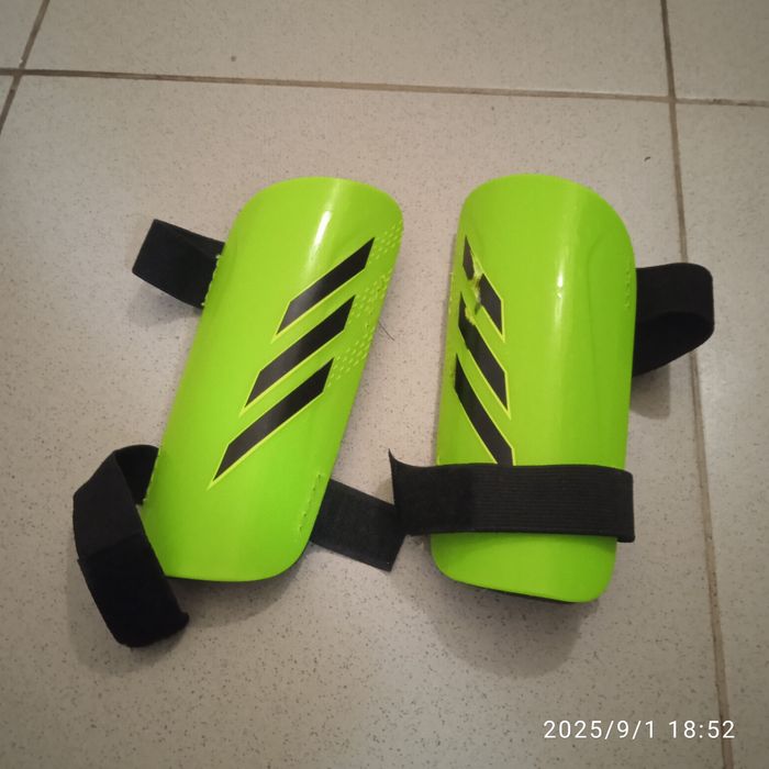 Бутонки и кори..