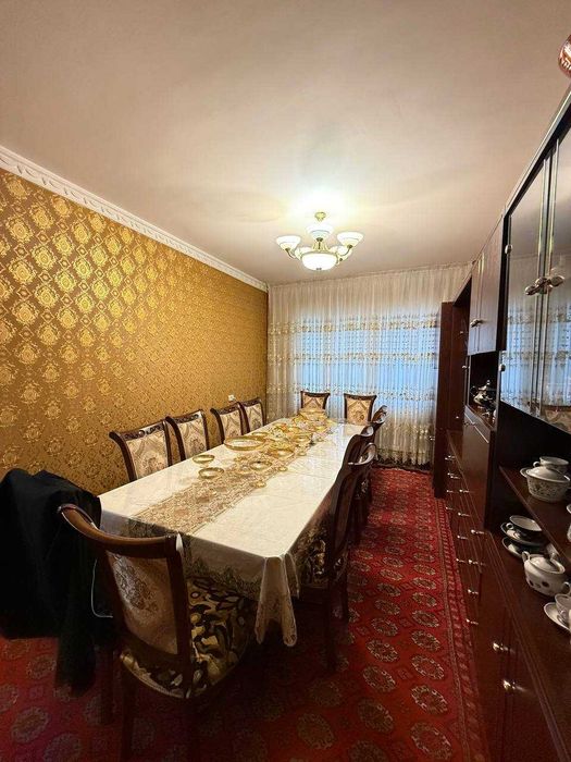 Продается квартира Гулобод 5 хона срочно !