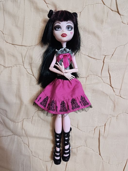 Дракулаура день фото