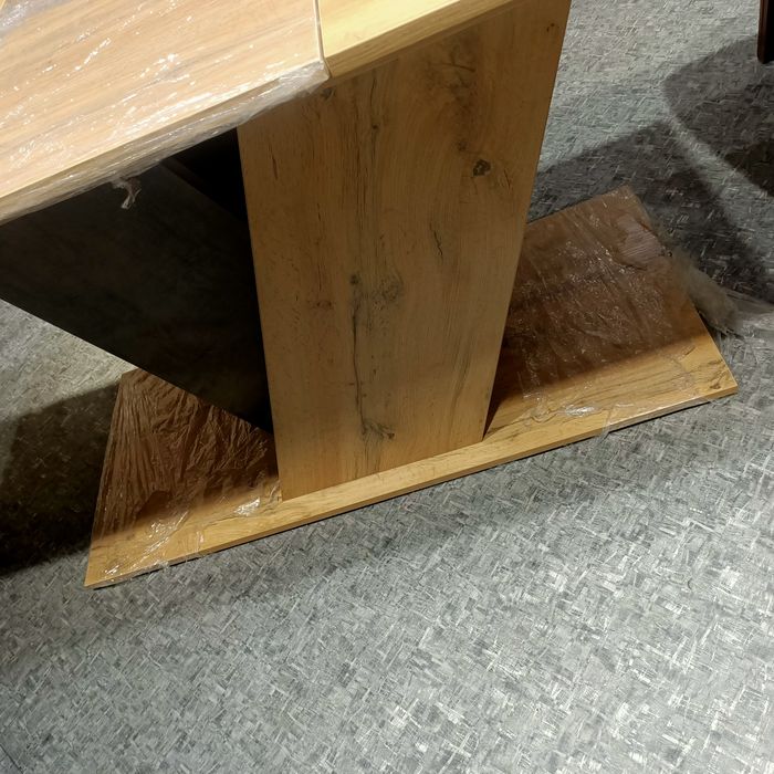 Продается стол новый