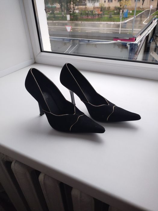 Продам туфли замшевые