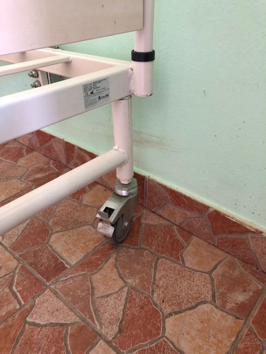 Vând pat  electric rabatabil special pt bolnavi imobilizați la pat!!