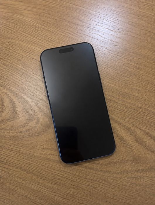 iPhone 15 pro в хорошом состоянии
