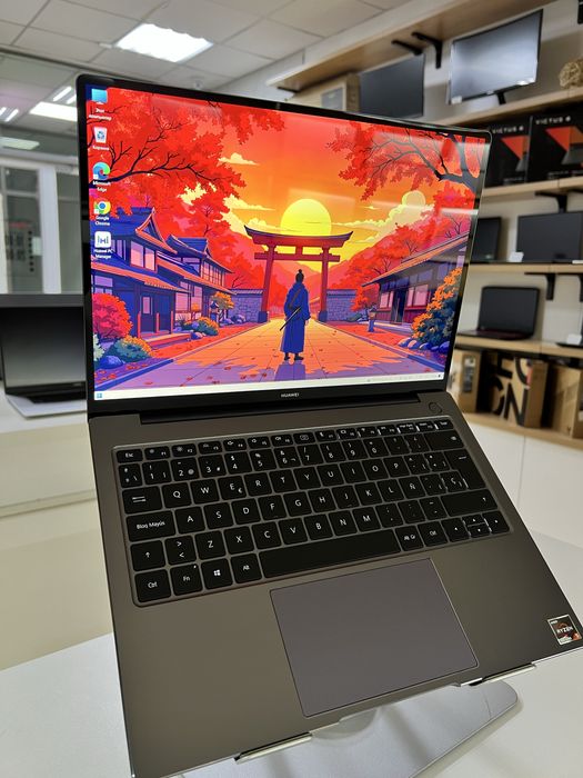 HUAWEI | 2K дисплей глянцевый