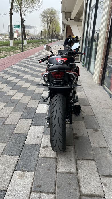 Продаётся Ducati panigale с мотоэкипировкой
