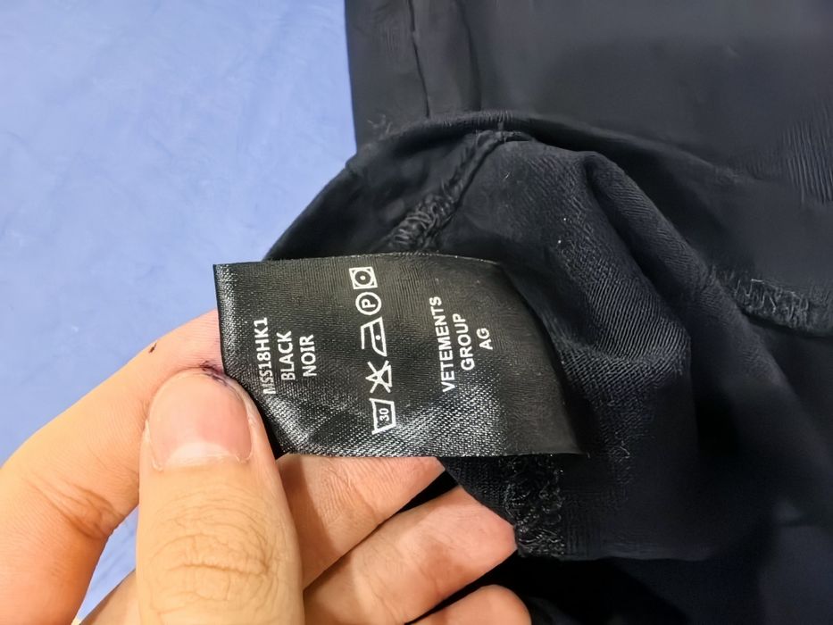 Vetements restricted tee legit