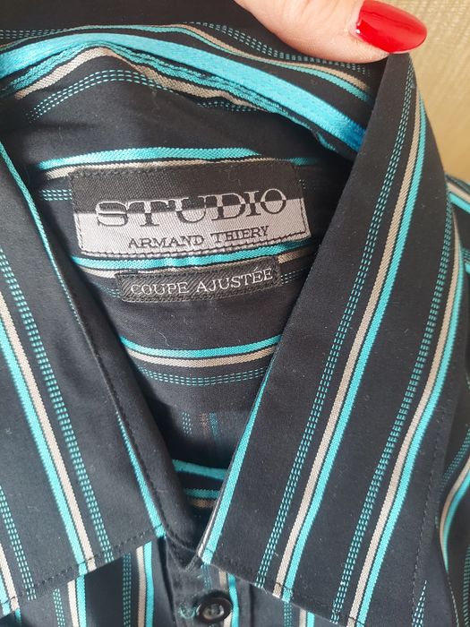 Продаются мужские рубашки с рукавом и без.