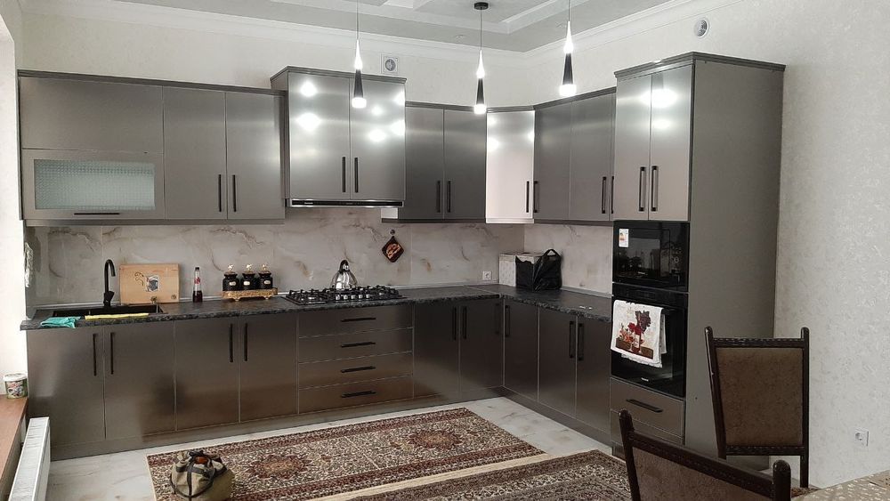 Zamonaviy oshxona uchun mebellar toʻplami!