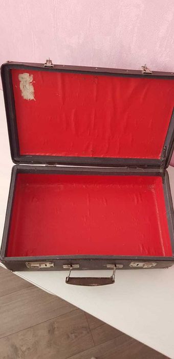 продам чемоданчик из СССР