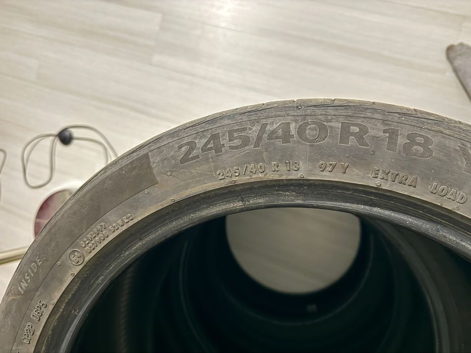 Vand cauciucuri de vara , o pereche pireli si o pereche continental