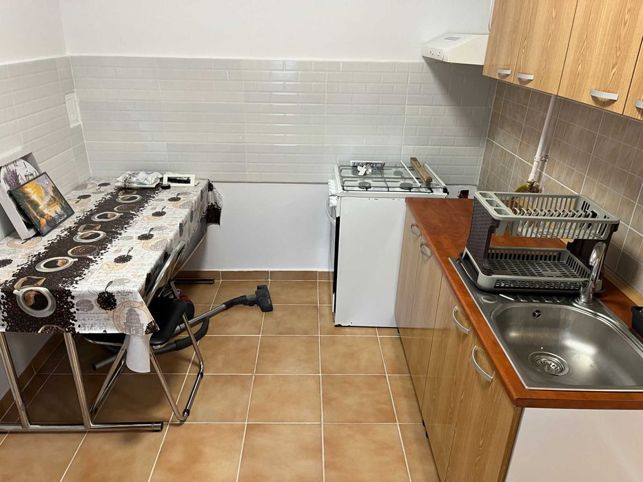 casa /curte proprie cartier Giulesti aproape de scoala nr 162