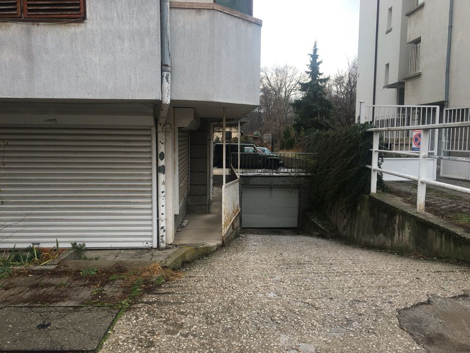 Гараж   Кв. Павлово , ул. “Симеон Радев”