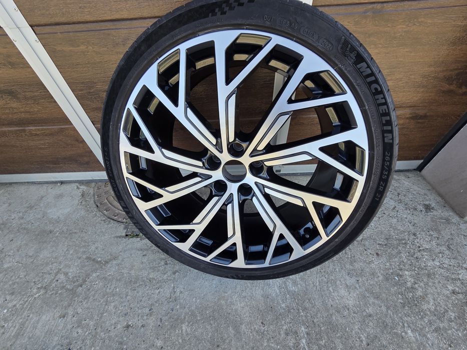 Janta AUDi S8 A8 pe 21 4N0601025AF