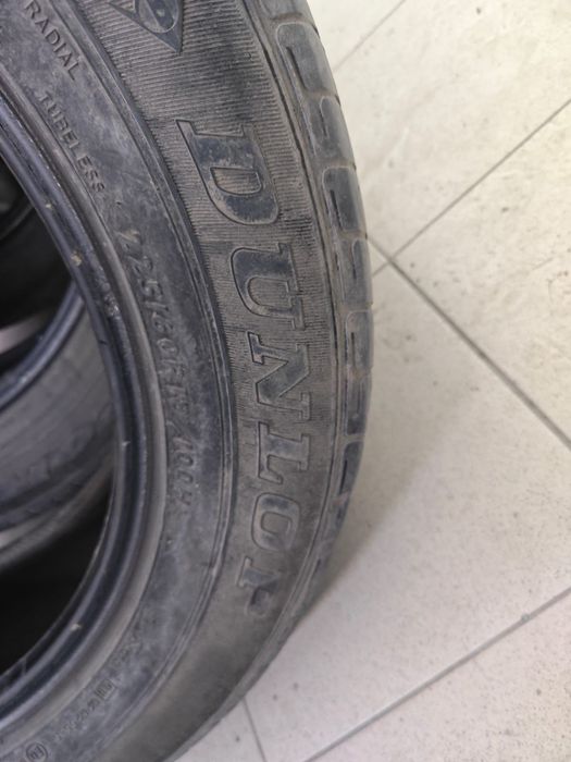 Продам комплект шин