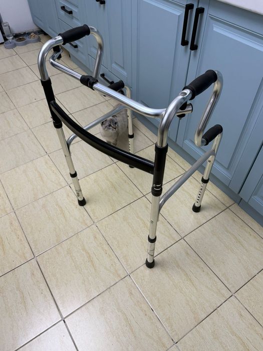 Продам ходунок для взрослых