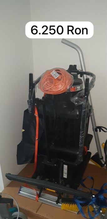 Vand aparate pentru curatenie profesionala!