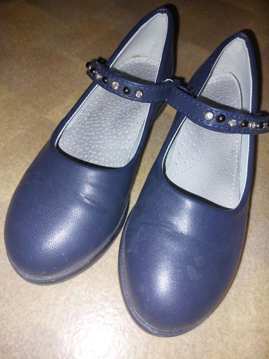 Кроссовки детские