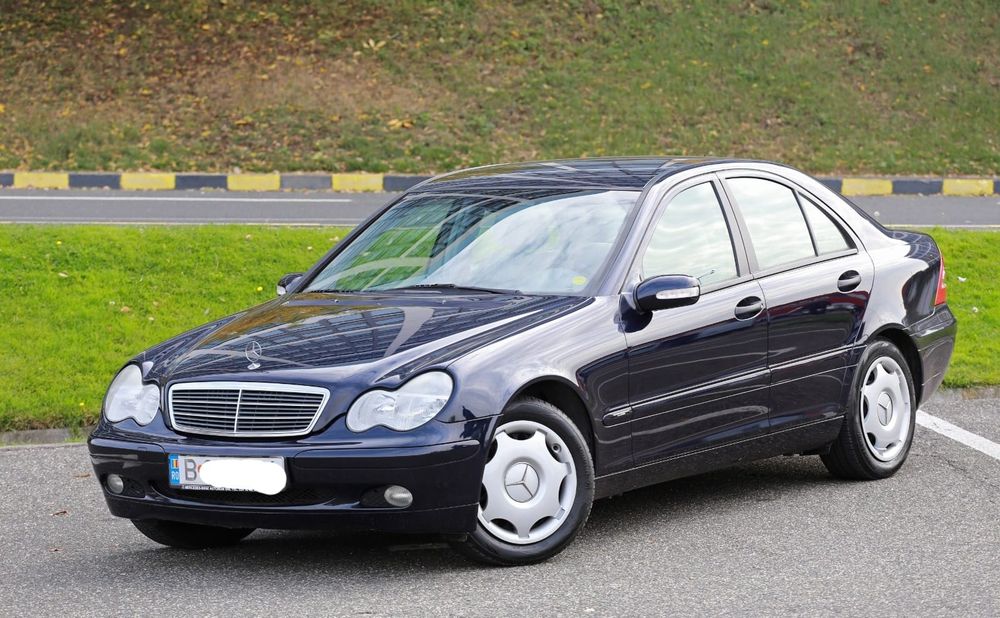 Mercedes W203 C240 V6  2.6 benzina 170CP 33.000Km  Varianta Classic