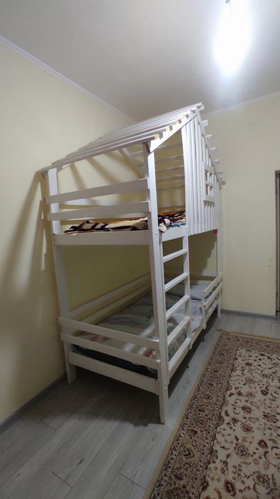 Двухярусная кровать