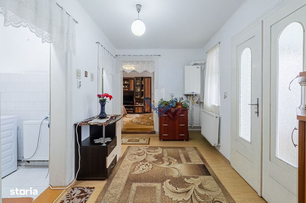 Casă cu 3 camere – Zărnești Central - comision 0%