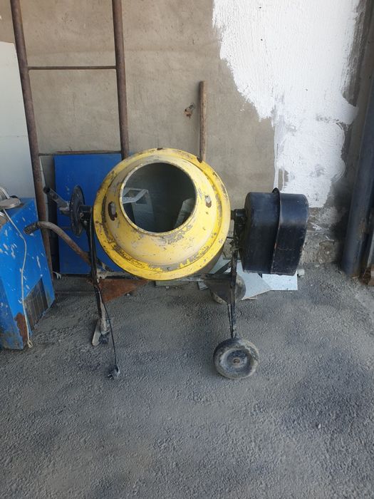 Продам бетономешалку