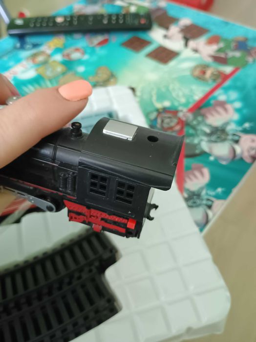 Влакче на батерии с релси