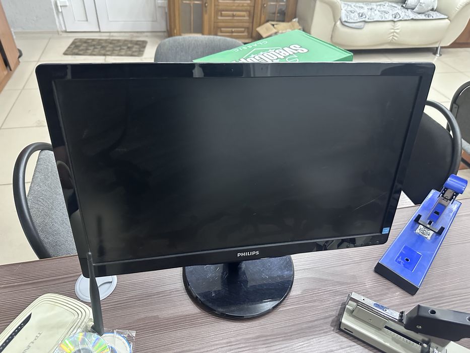 Монитор Philips