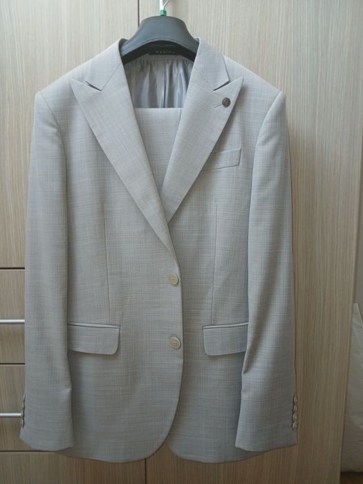 Costum barbati Marios