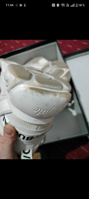 Adidasi Buffalo.