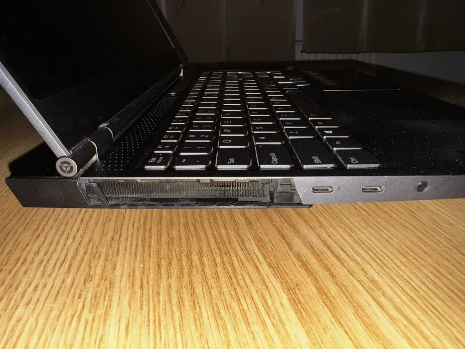 Vand laptop Lenovo Legion 7