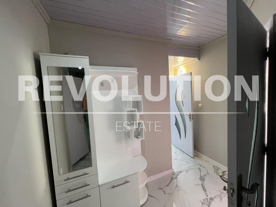 Дава се под наем Двустаен апартамент в Варна, Център - 65 кв.м за 700 € - Снимка #4