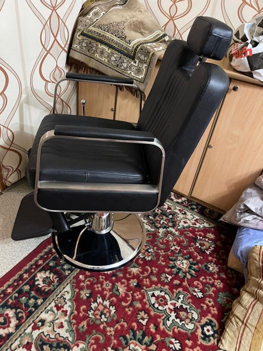 Парихмахерское кресло