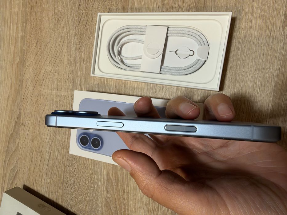 Vand iphone 17 blue