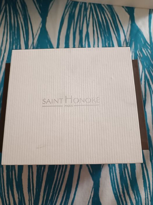 Ceas dama, Saint Honore