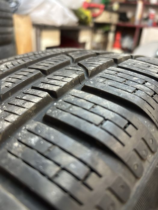 Зимни гуми Pirelli Sottozero 225/50-17