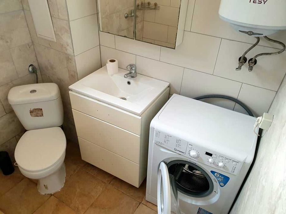 Дава се под наем Двустаен апартамент в Бургас, Меден рудник - зона А - 53 кв.м за 153 € - Снимка #4