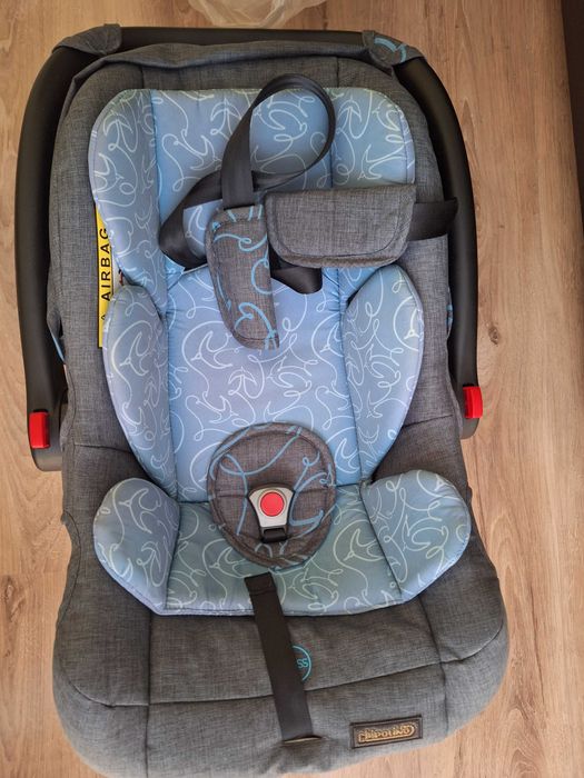 Столче за бебе за кола