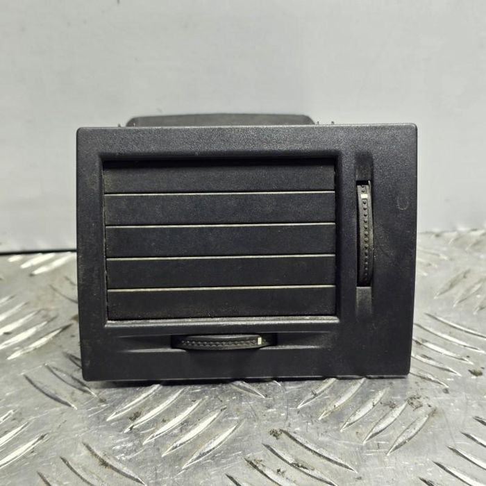 Gril ventilatie dreapta fata Opel Meriva A facelift