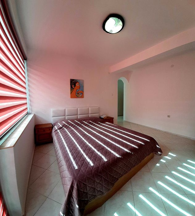 Продава се Многостаен апартамент в Търговище, Център - 300 кв.м за 667 €/кв.м - Снимка #6