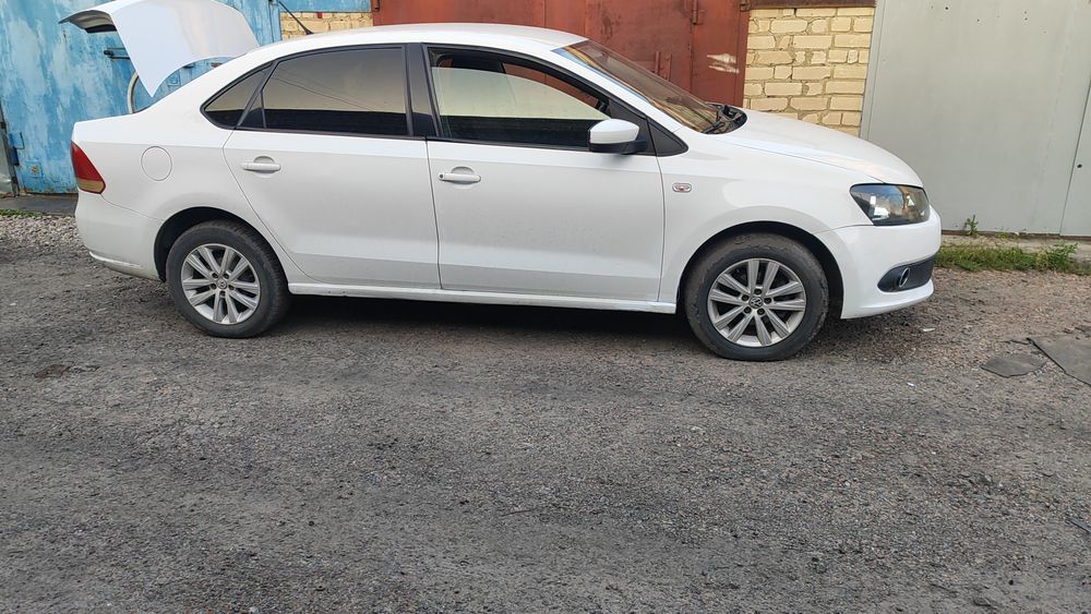 Volkswagen Polo sedan