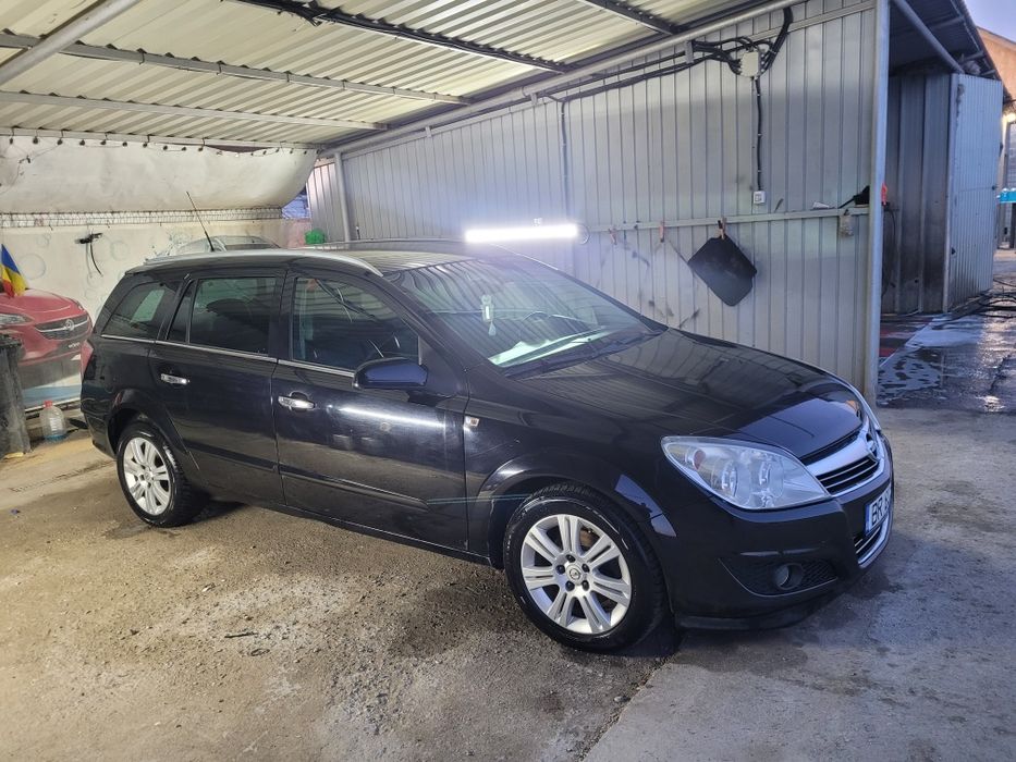 Vând Opel Astra H