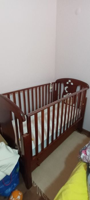 Бебешка/детска кошара от масивно дърво